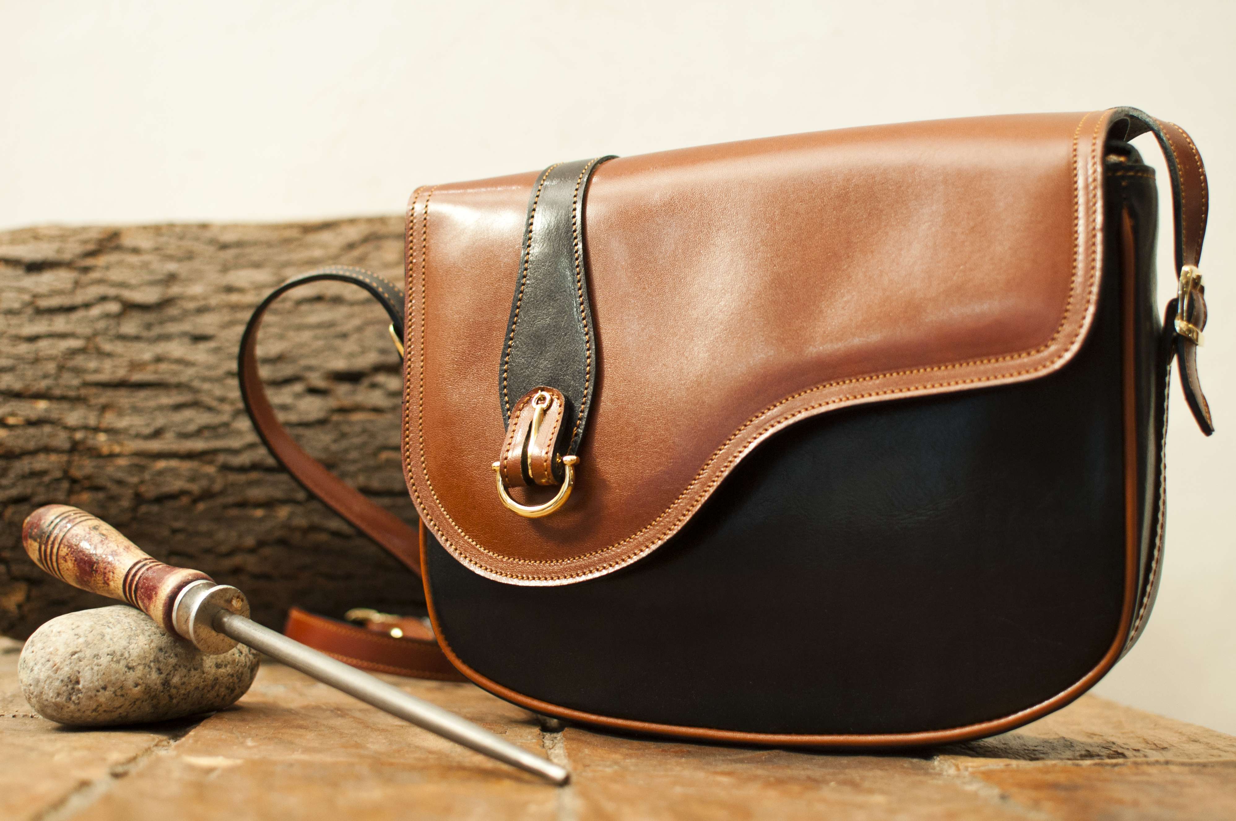 Borsa in pelle con tracolla