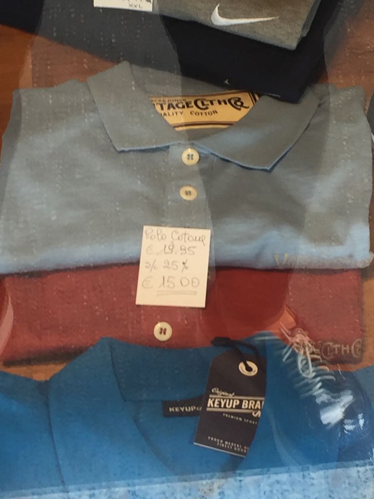 T-shirt polo