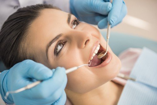 Servizi di Implantologia ed Estetica Dentale