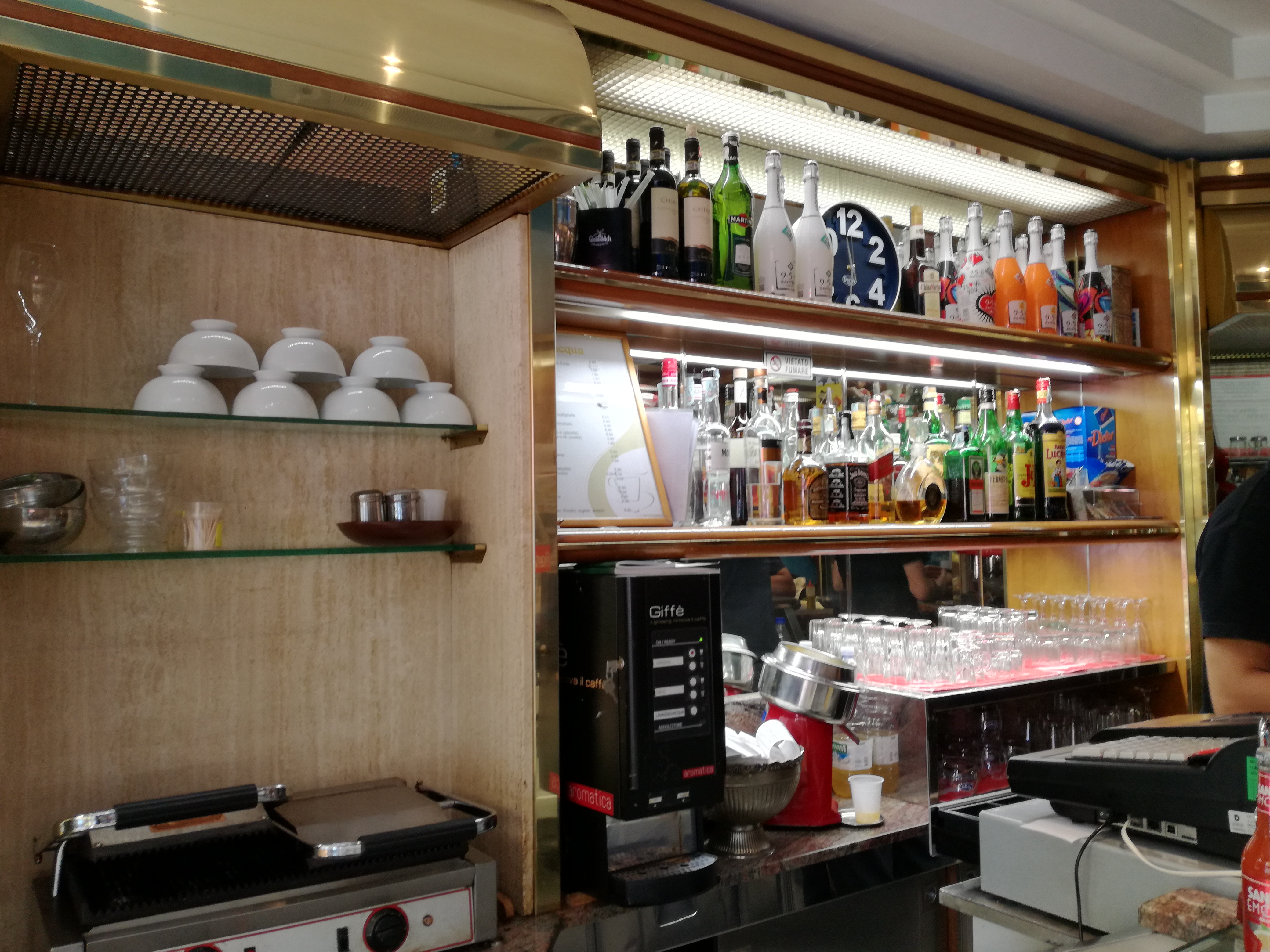 APERITIVI
