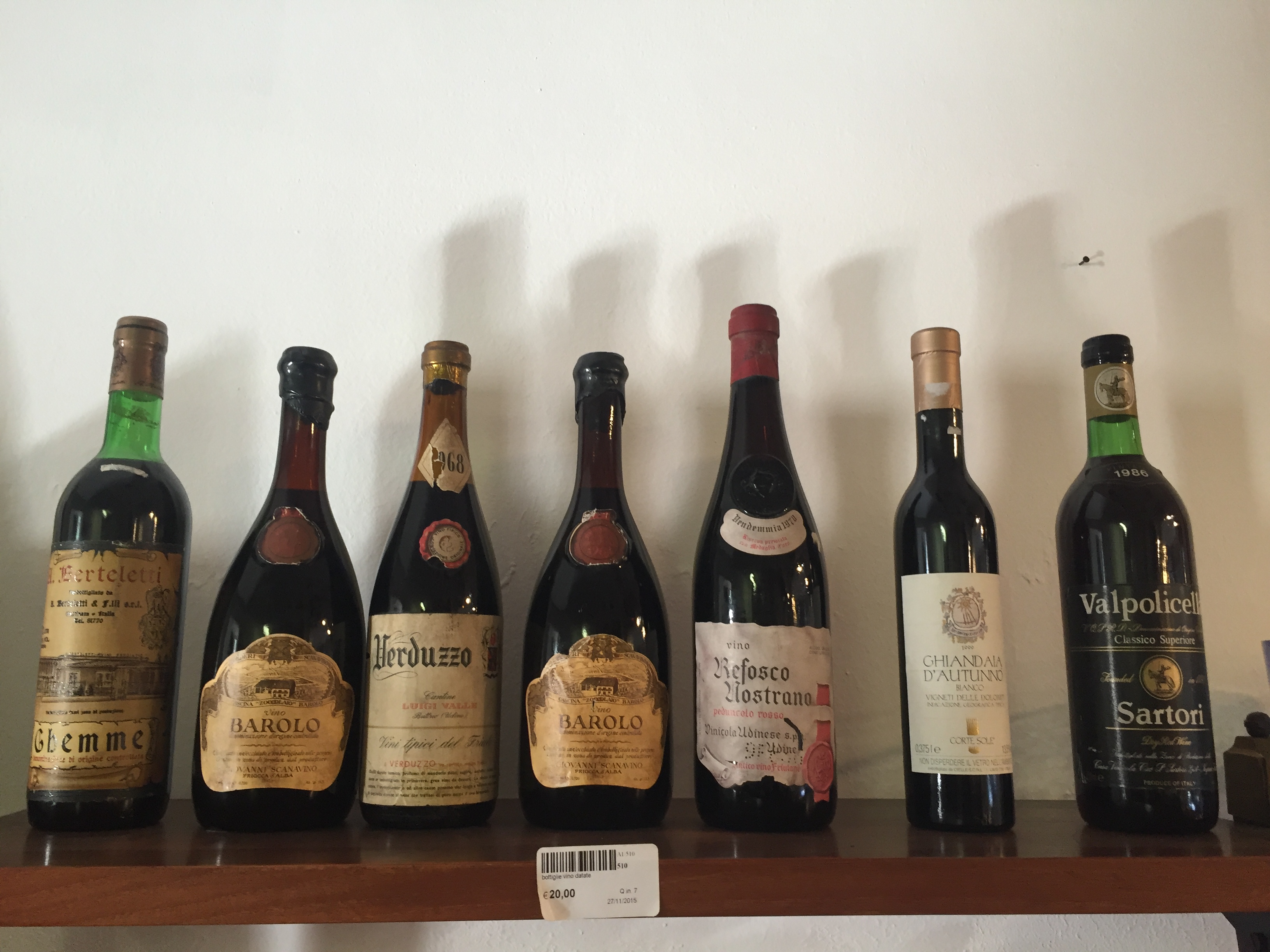 Bottiglie vino datate