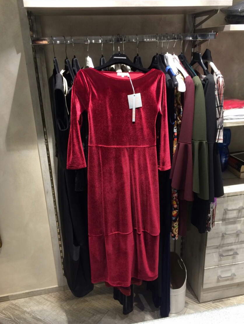 Vestito in velluto rosso stretch