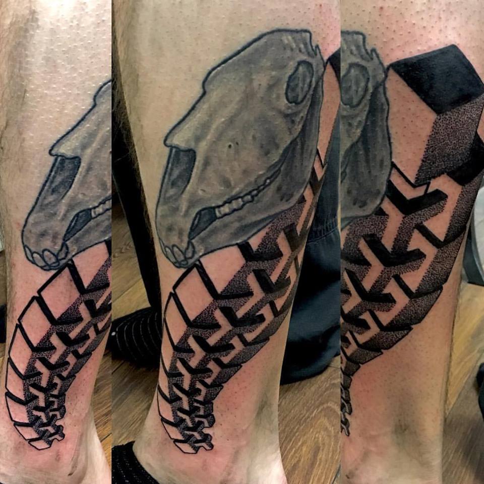 Moxe Tatoo Artist