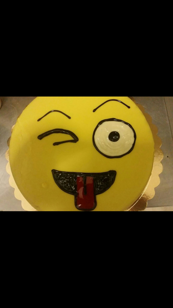 Emoticon Cake