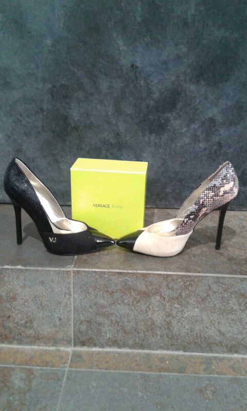Scarpe verssce jeans